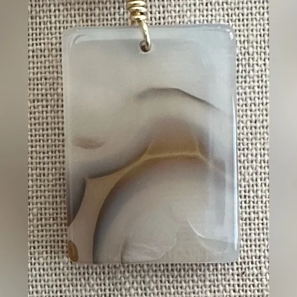 22 inch Matte Flower Agate bead necklace NWOT - Picture 3 of 15